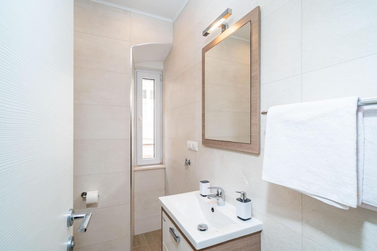 Apartment Seventyseven Дубровник Екстер'єр фото